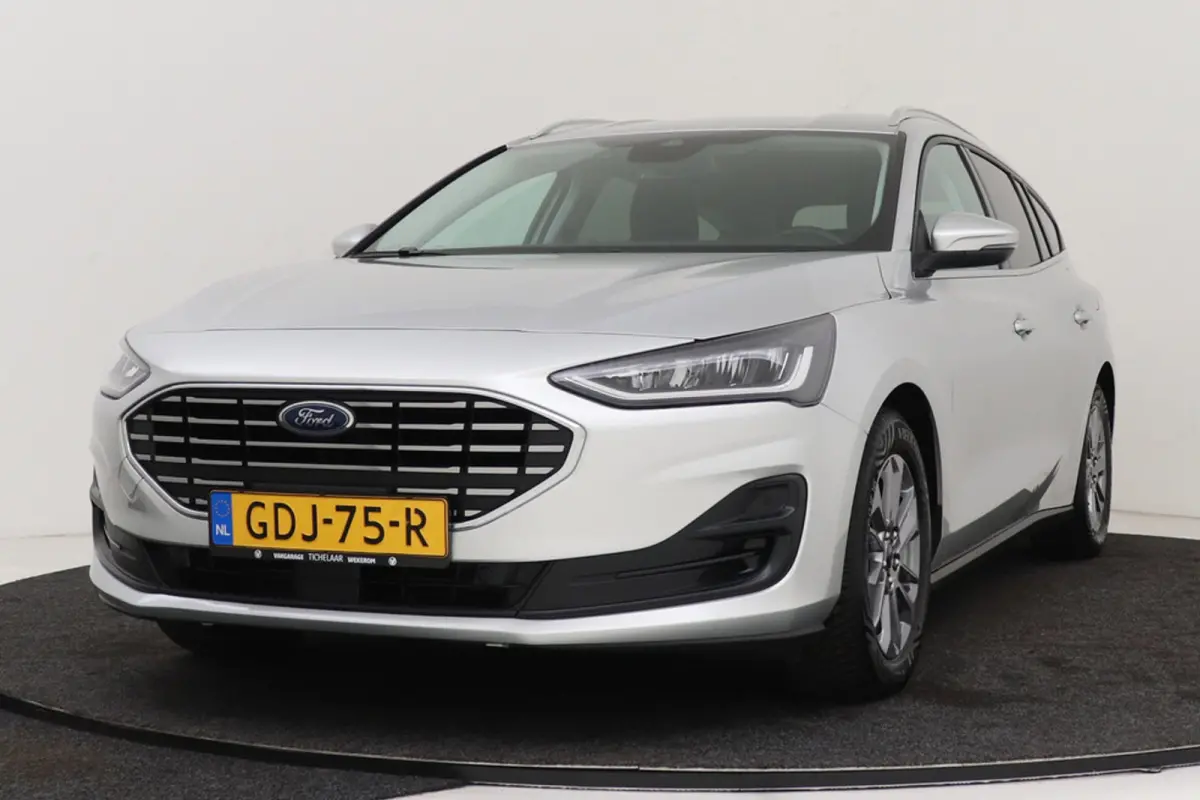1.0 EcoBoost Hybrid Titanium | Org NL | CarPlay | Cruise Control | Climate Control | PDC | Navigatie | Automaat |