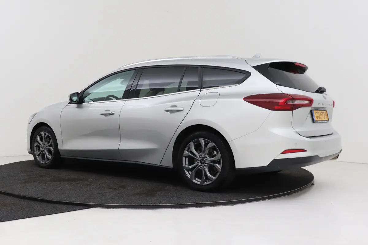 1.0 EcoBoost Hybrid Titanium | Org NL | CarPlay | Cruise Control | Climate Control | PDC | ST-Line Velgen |