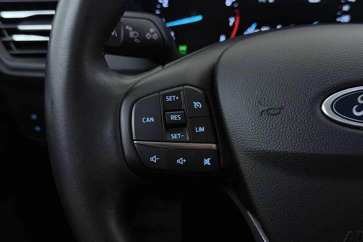 1.0 EcoBoost Hybrid Titanium | Org NL | CarPlay | Cruise Control | Climate Control | PDC | ST-Line Velgen |