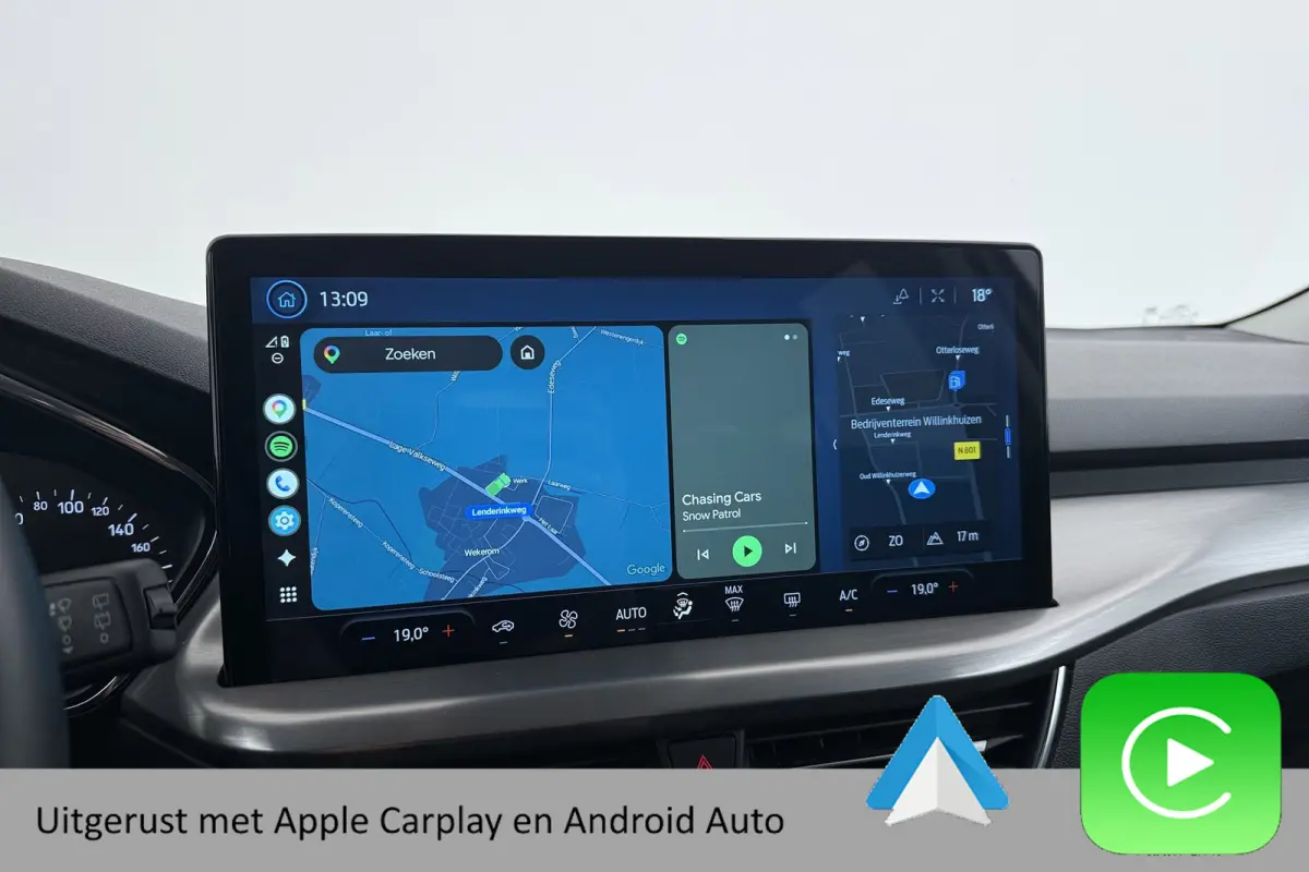 1.0 EcoBoost Hybrid Titanium | Org NL | CarPlay | Cruise Control | Climate Control | PDC | ST-Line Velgen |