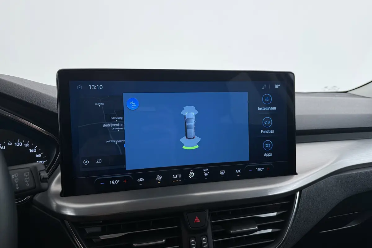 1.0 EcoBoost Hybrid Titanium | Org NL | CarPlay | Cruise Control | Climate Control | PDC | ST-Line Velgen |