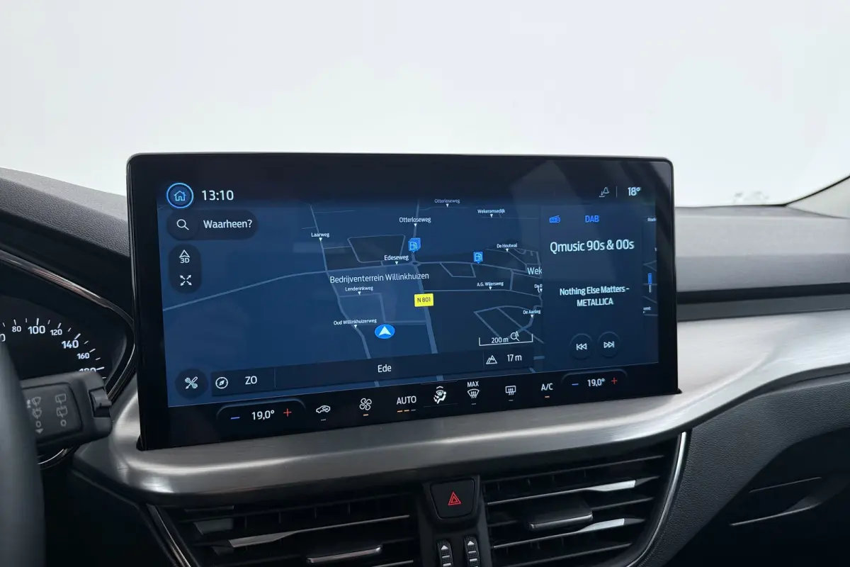 1.0 EcoBoost Hybrid Titanium | Org NL | CarPlay | Cruise Control | Climate Control | PDC | ST-Line Velgen |