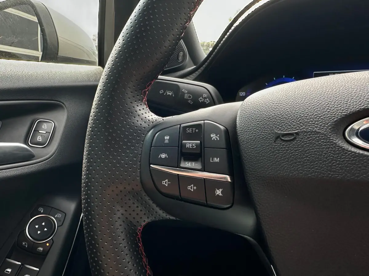 1.0 ST-Line, Automaat, Bluetooth, Cruise, Lane, Pano, Navi, Virtual Cockpit B&O Audio