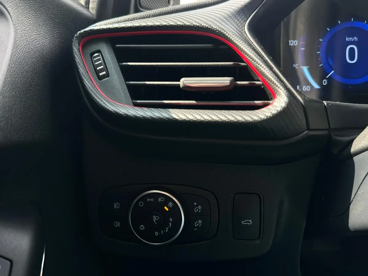 1.0 ST-Line, Automaat, Bluetooth, Cruise, Lane, Pano, Navi, Virtual Cockpit B&O Audio
