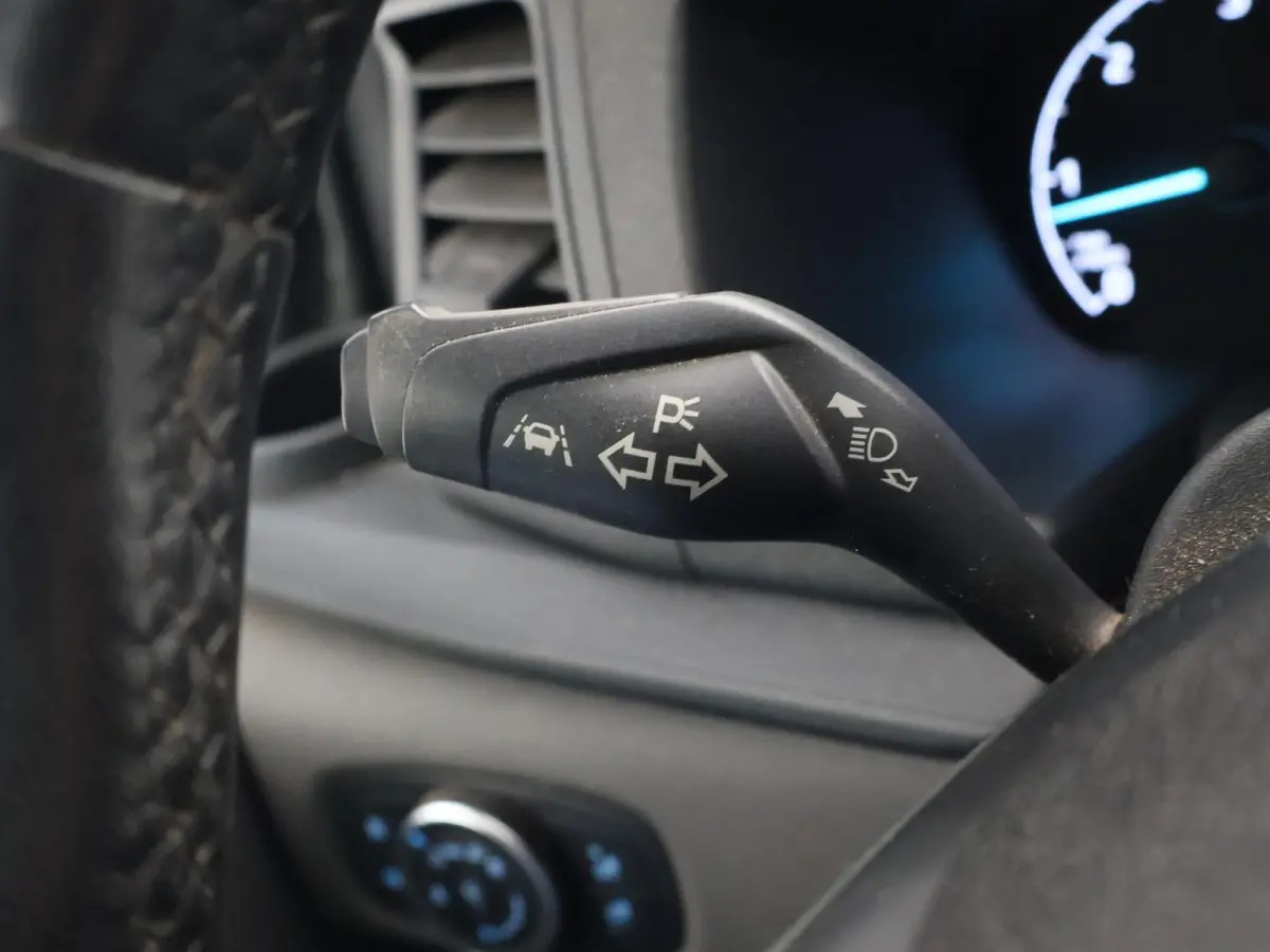 340 2.0 TDCI L2H1 170 PK DUBBEL CAB AUT. + CARPLAY | TREKHAAK | CAMERA | STOELVERW.