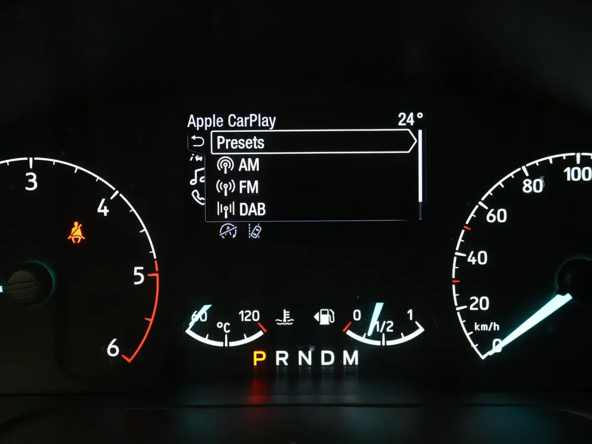 340 2.0 TDCI L2H1 170 PK DUBBEL CAB AUT. + CARPLAY | TREKHAAK | CAMERA | STOELVERW.
