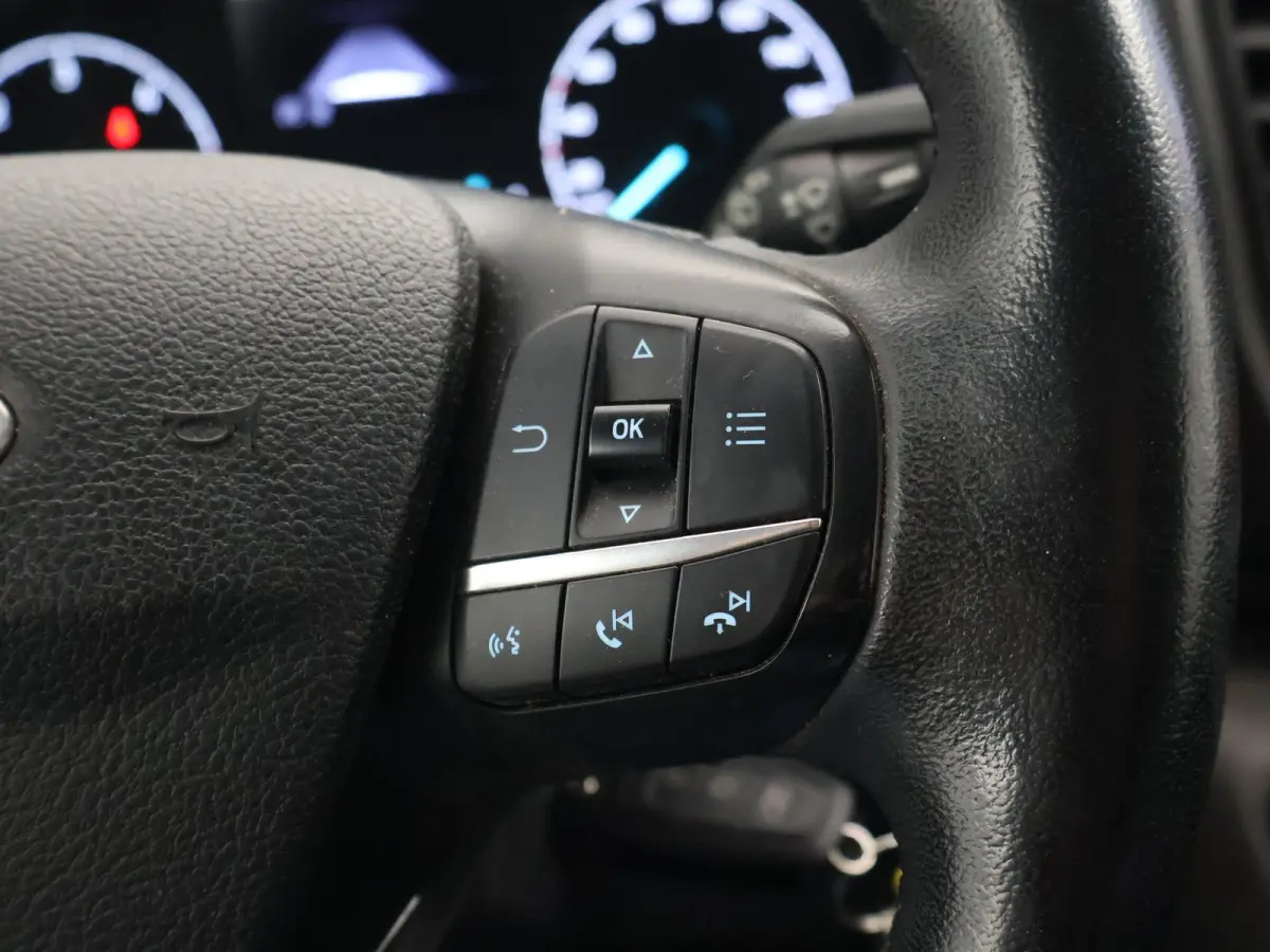 340 2.0 TDCI L2H1 170 PK DUBBEL CAB AUT. + CARPLAY | TREKHAAK | CAMERA | STOELVERW.