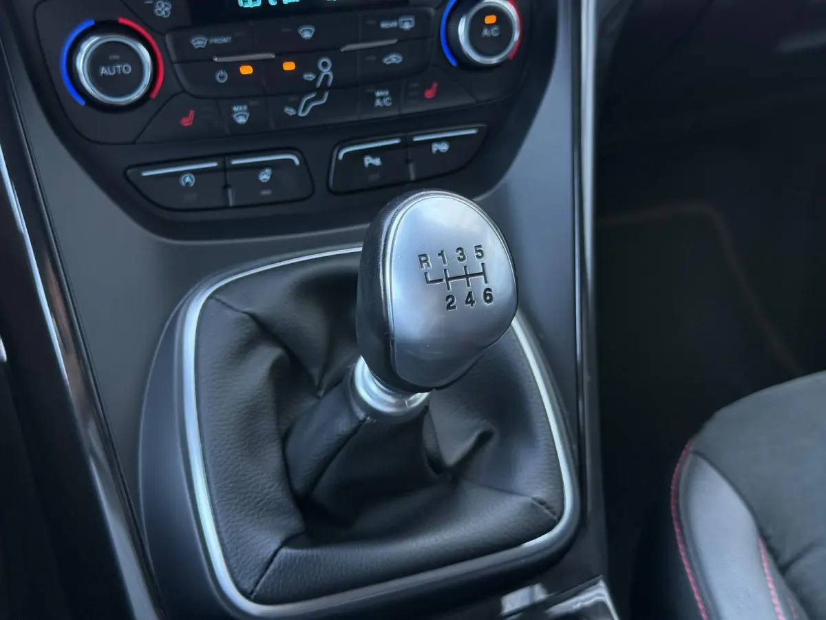 1.5 EcoBoost ST Line 1e Eigenaar|Carplay|Trekhaak|Navi|Stoel+Stuurverw|Adap Cruise|PDC V+A|Clima|Cruise|APK tot 10-2027