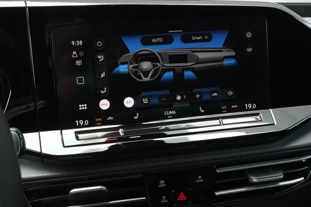 2.0 TDI JB- EDITION / MAXTRON / SIDE- BARS / VERLAGING / ELEK- PAKKET / PDC / CAMERA / BLACK OPS / FULL