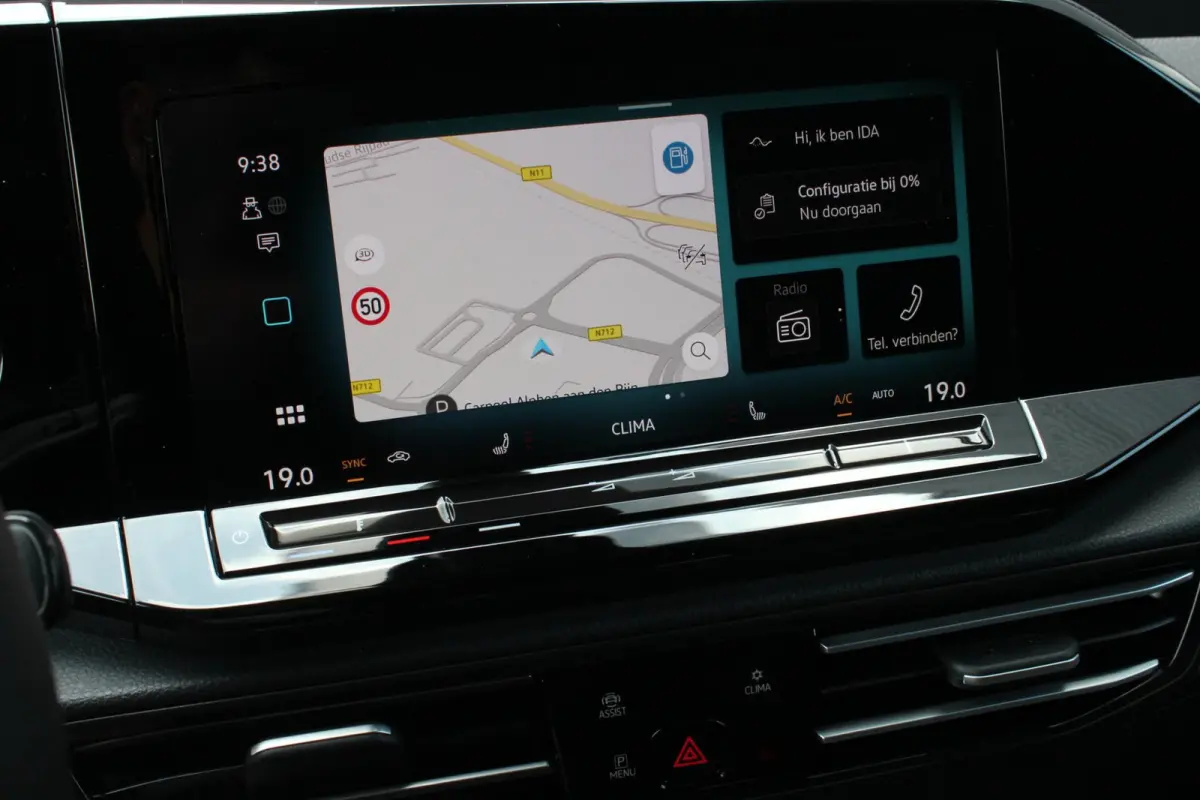 2.0 TDI JB- EDITION / MAXTRON / SIDE- BARS / VERLAGING / ELEK- PAKKET / PDC / CAMERA / BLACK OPS / FULL