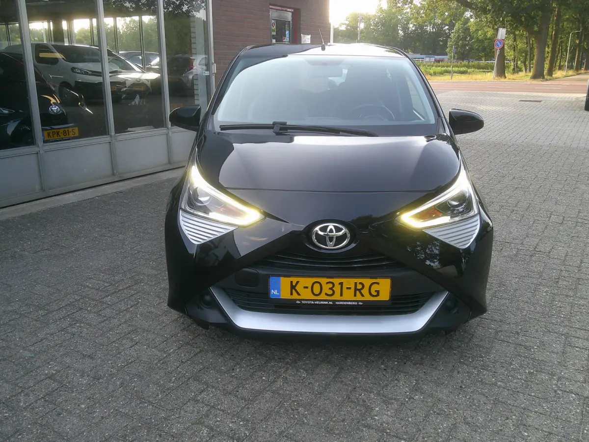 1.0 VVT-i x-play