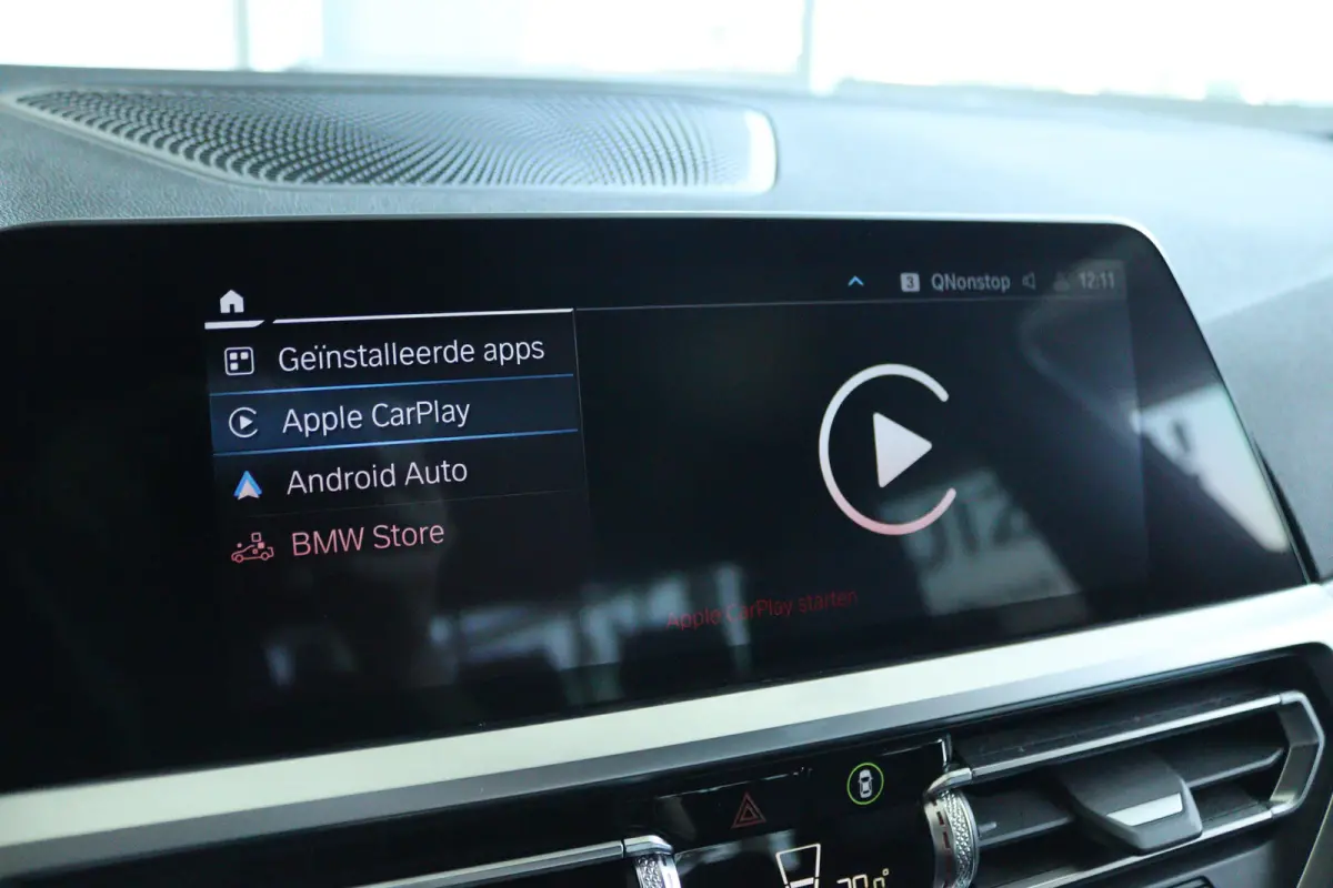 320e Business Edition Plus M-Sport | 96% SoH | Cruise Control | Camera | Climate Control | Navi | Carplay | HiFi | LED | 18 Inch | Getint Glas