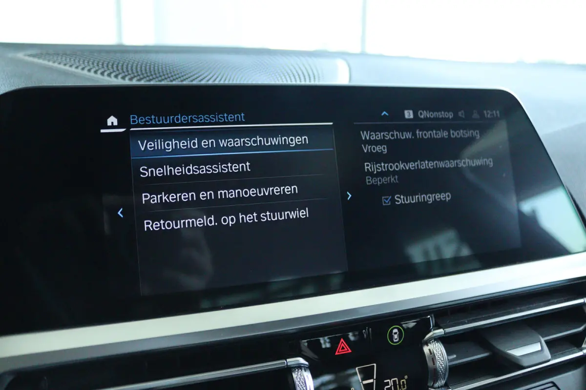 320e Business Edition Plus M-Sport | 96% SoH | Cruise Control | Camera | Climate Control | Navi | Carplay | HiFi | LED | 18 Inch | Getint Glas