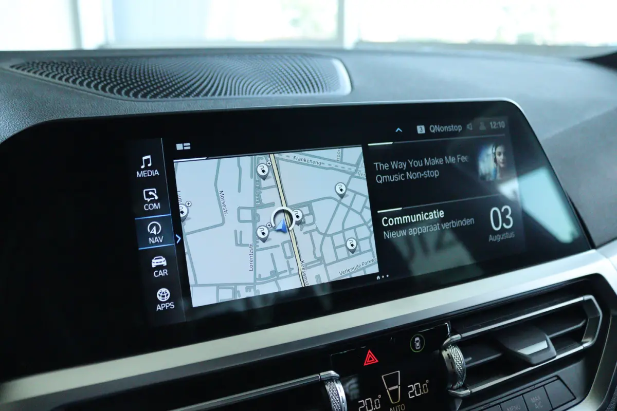 320e Business Edition Plus M-Sport | 96% SoH | Cruise Control | Camera | Climate Control | Navi | Carplay | HiFi | LED | 18 Inch | Getint Glas