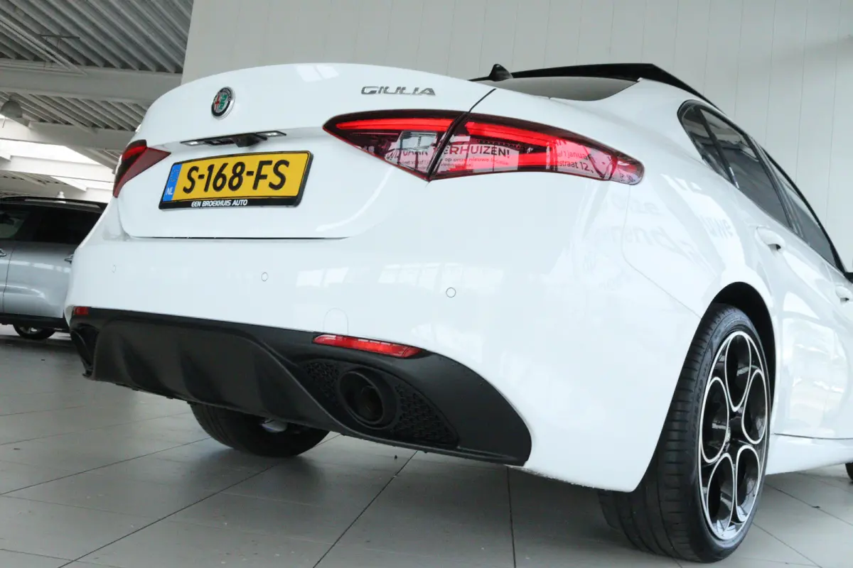 2.0 T Veloce AWD | Adapt. Cruise | Schuifdak | Camera | Memory | Elektr. Stoelen | Memory | Carplay | Navi | Keyless | Stoel+Stuurverwarming