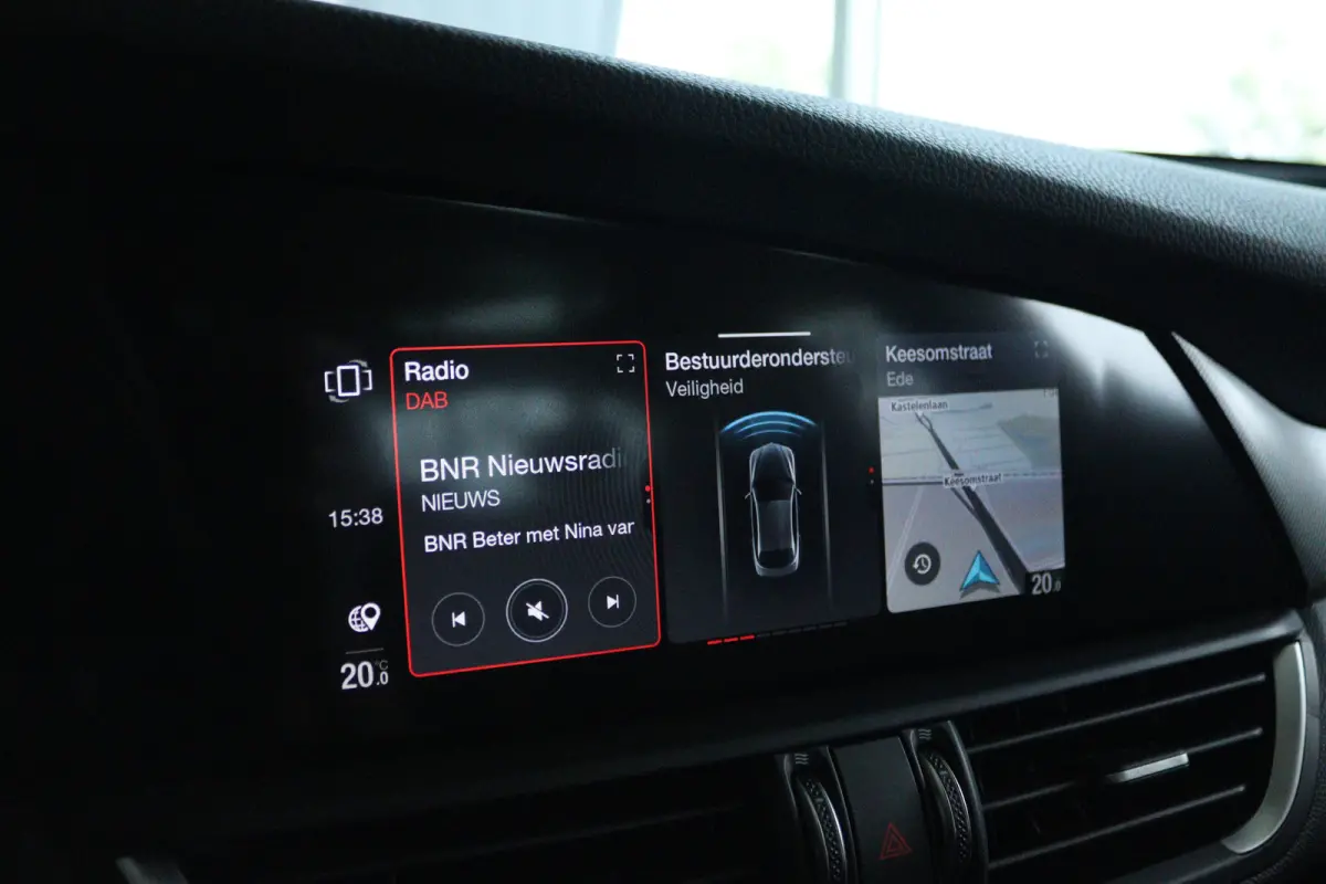 2.0 T Veloce AWD | Adapt. Cruise | Schuifdak | Camera | Memory | Elektr. Stoelen | Memory | Carplay | Navi | Keyless | Stoel+Stuurverwarming