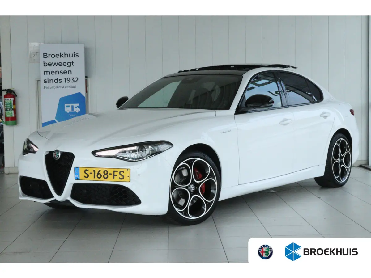 2.0 T Veloce AWD | Adapt. Cruise | Schuifdak | Camera | Memory | Elektr. Stoelen | Memory | Carplay | Navi | Keyless | Stoel+Stuurverwarming