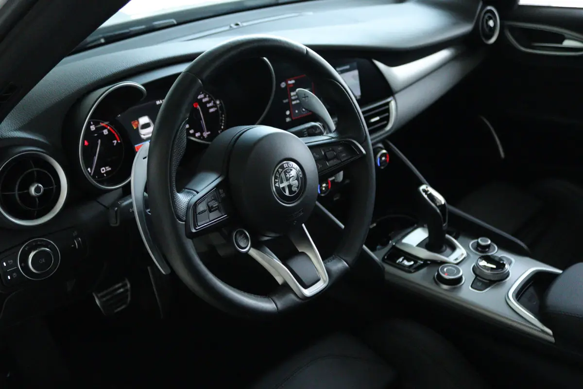 2.0 T Veloce AWD | Adapt. Cruise | Schuifdak | Camera | Memory | Elektr. Stoelen | Memory | Carplay | Navi | Keyless | Stoel+Stuurverwarming