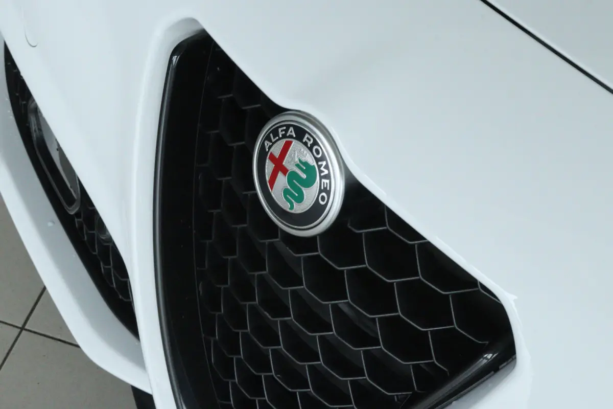 2.0 T Veloce AWD | Adapt. Cruise | Schuifdak | Camera | Memory | Elektr. Stoelen | Memory | Carplay | Navi | Keyless | Stoel+Stuurverwarming
