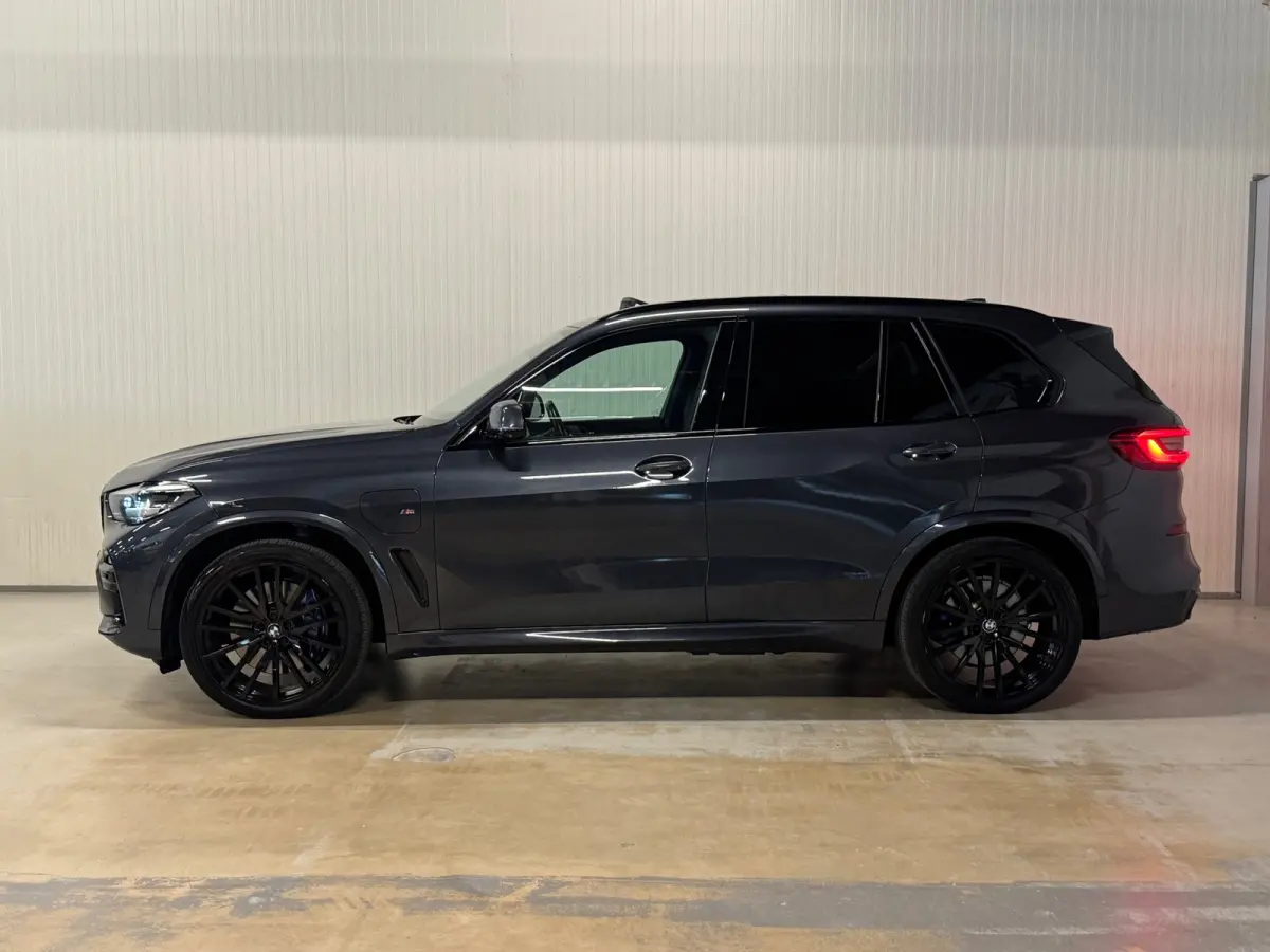 XDrive45e High Executive | M-SPORT | PANO | LUCHTVERING | 360 CAMERA