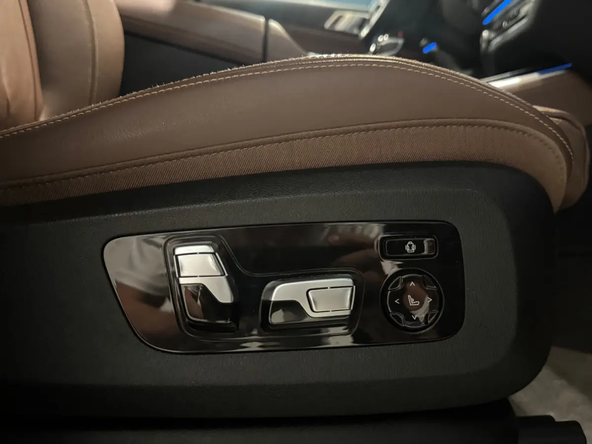 XDrive45e High Executive | M-SPORT | PANO | LUCHTVERING | 360 CAMERA