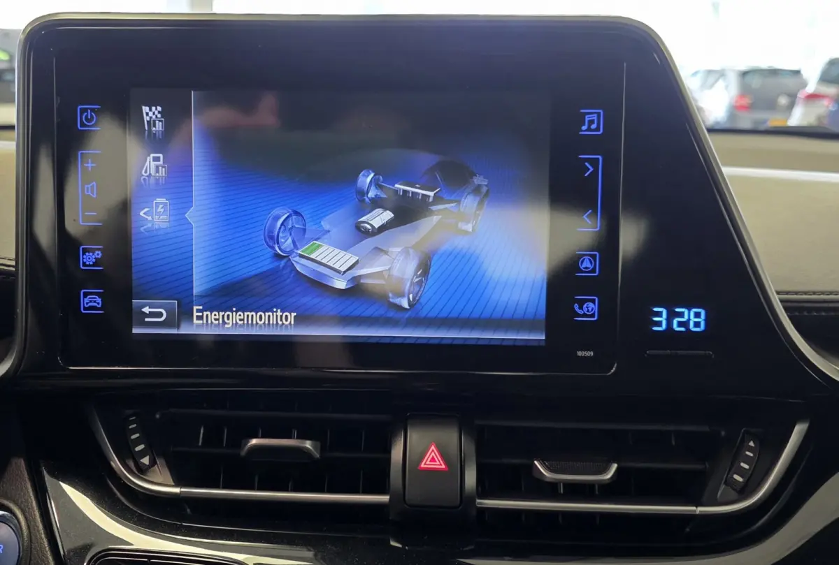 1.8 Hybrid Dynamic Trekhaak Allseason Camera Navi Mooi!