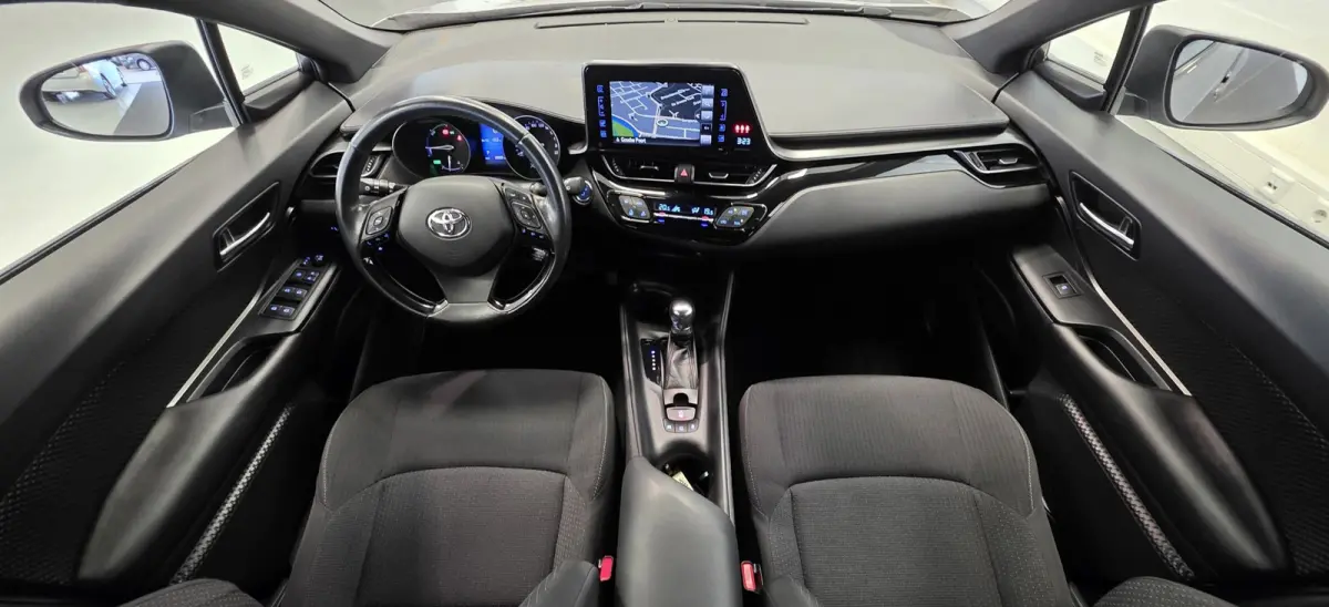 1.8 Hybrid Dynamic Trekhaak Allseason Camera Navi Mooi!