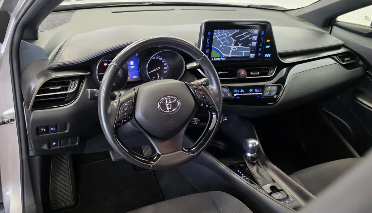 1.8 Hybrid Dynamic Trekhaak Allseason Camera Navi Mooi!