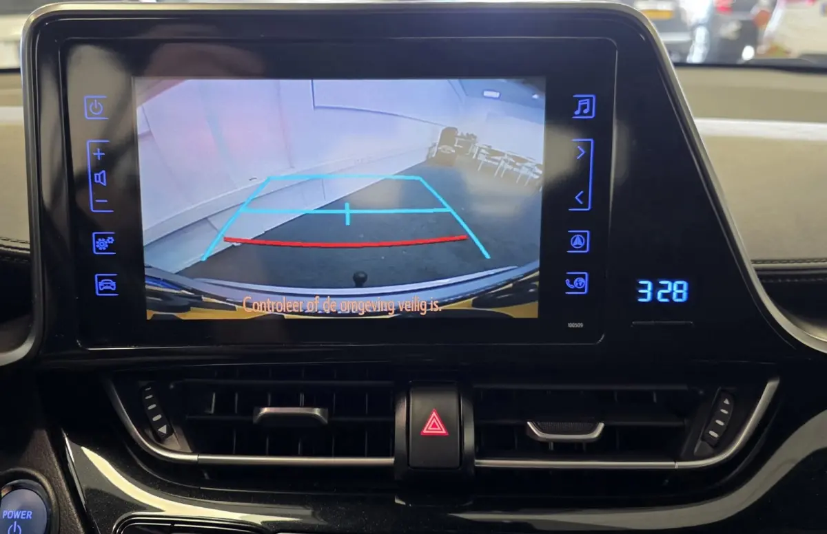1.8 Hybrid Dynamic Trekhaak Allseason Camera Navi Mooi!