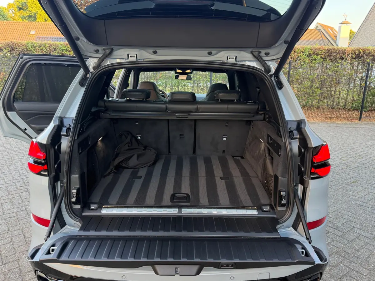 XDrive50e M Sport Pano|M seat|Skylounch|H&K|Trekh|Voll