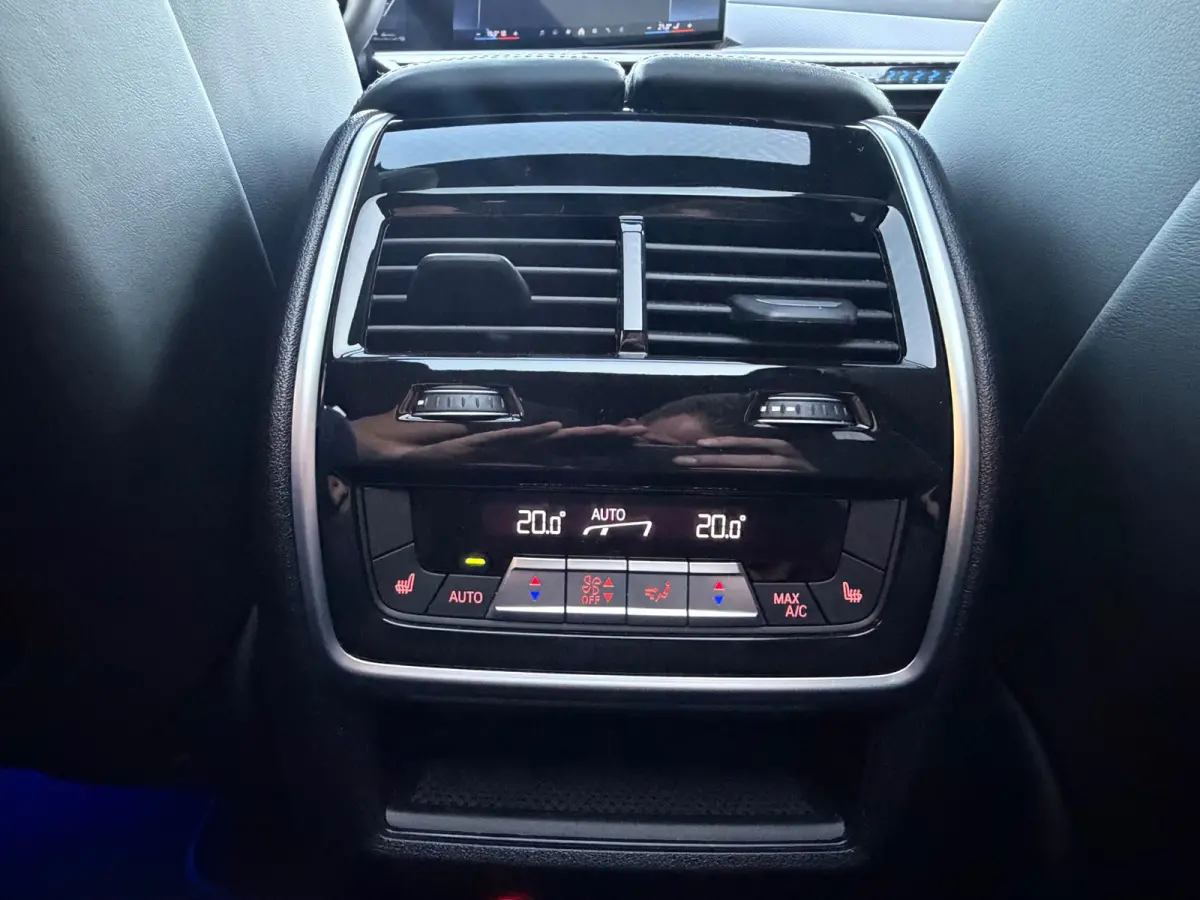 XDrive50e M Sport Pano|M seat|Skylounch|H&K|Trekh|Voll