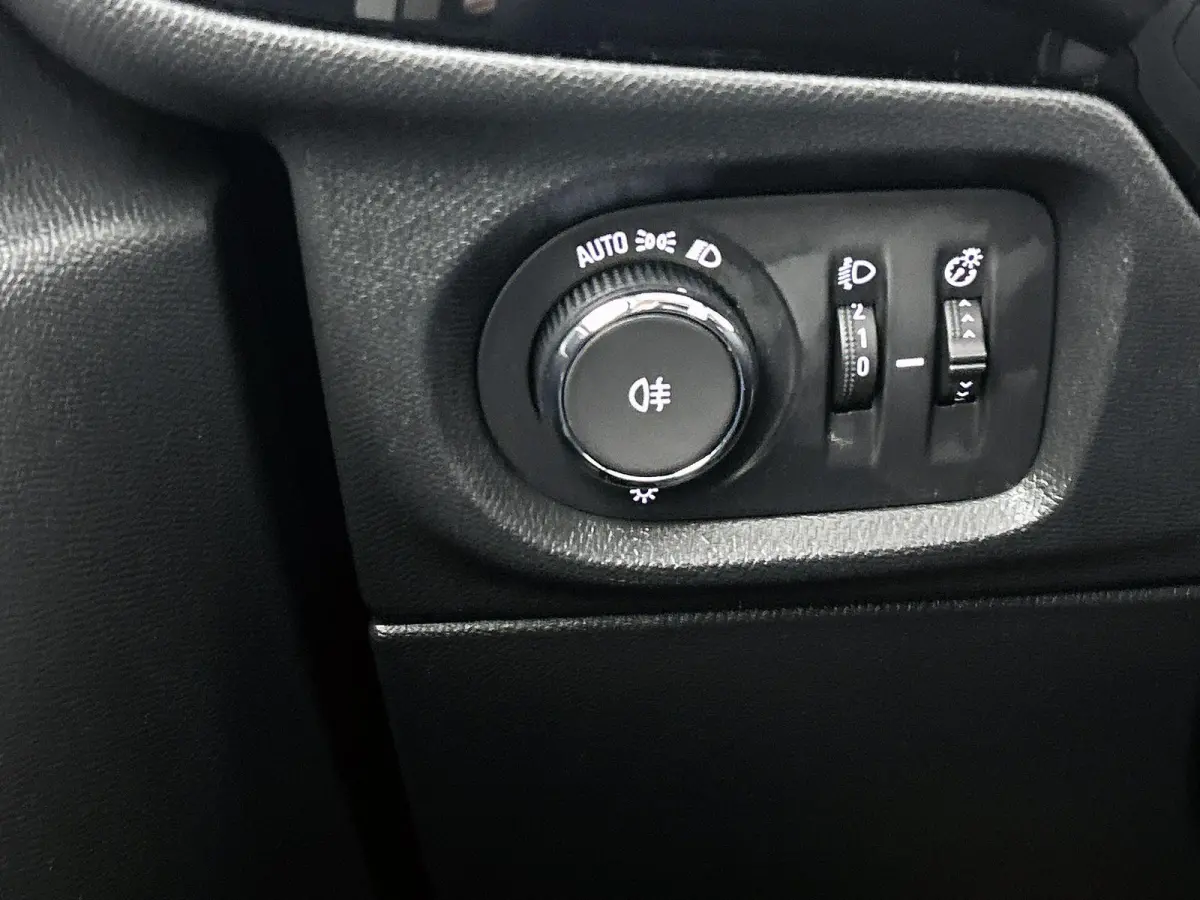 1.2 Edition | 75pk | Apple Carplay/Android Auto | Airco | Cruise Control |