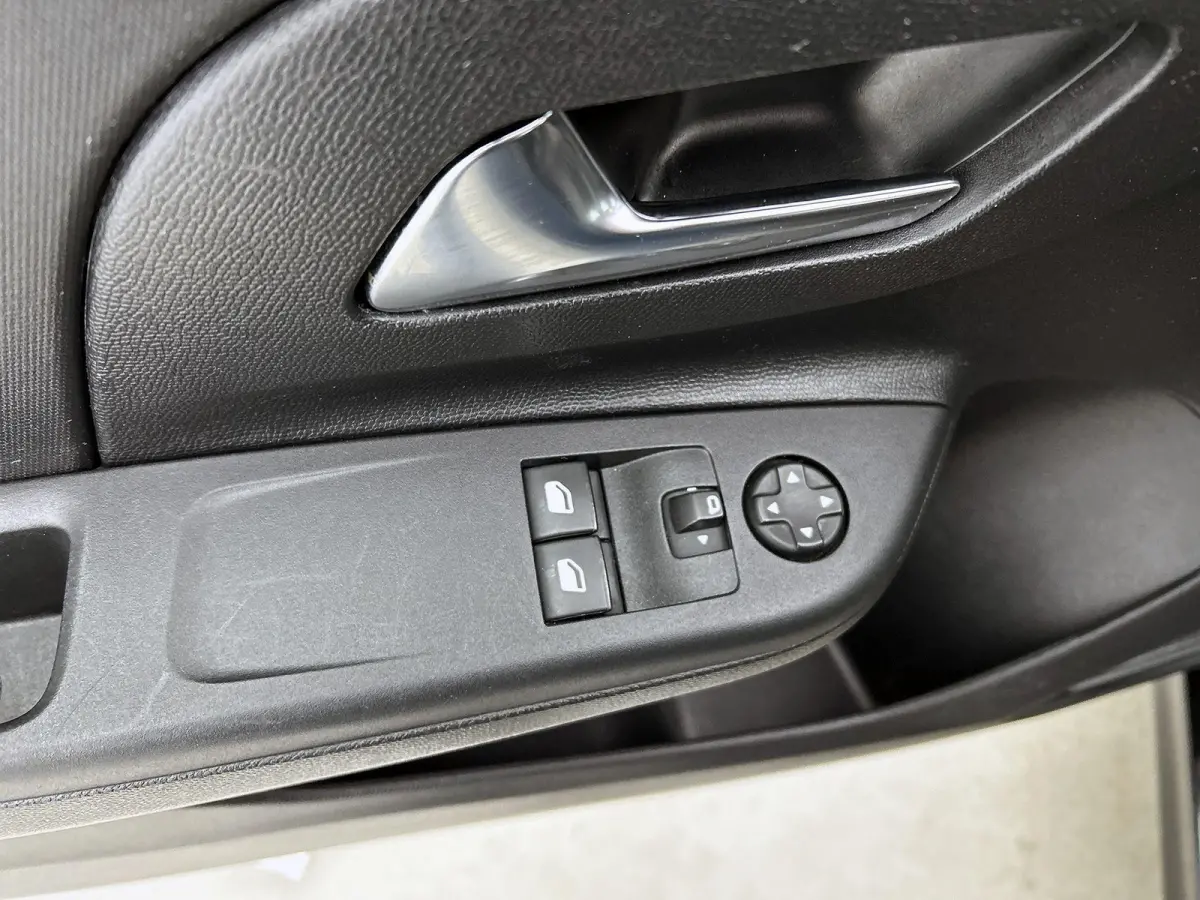 1.2 Edition | 75pk | Apple Carplay/Android Auto | Airco | Cruise Control |