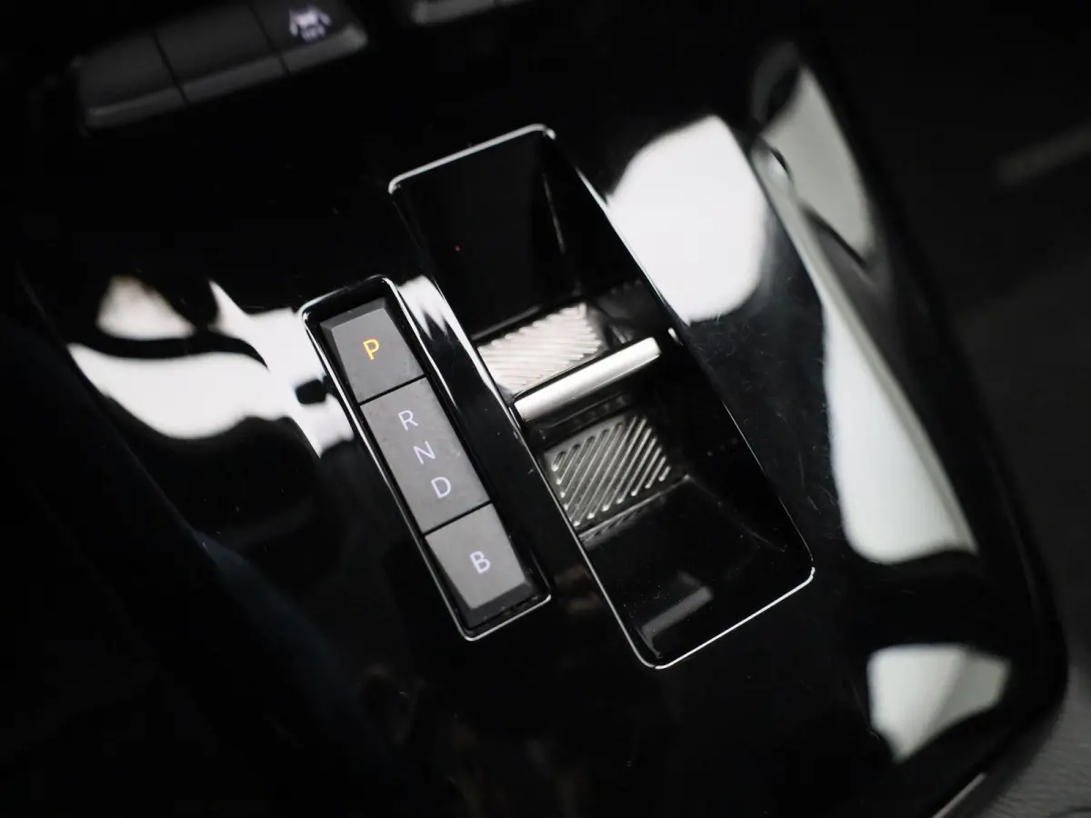 BEV 50kWh | 136pk | 3 Fase | 25.000km! | Apple Carplay/Android Auto |