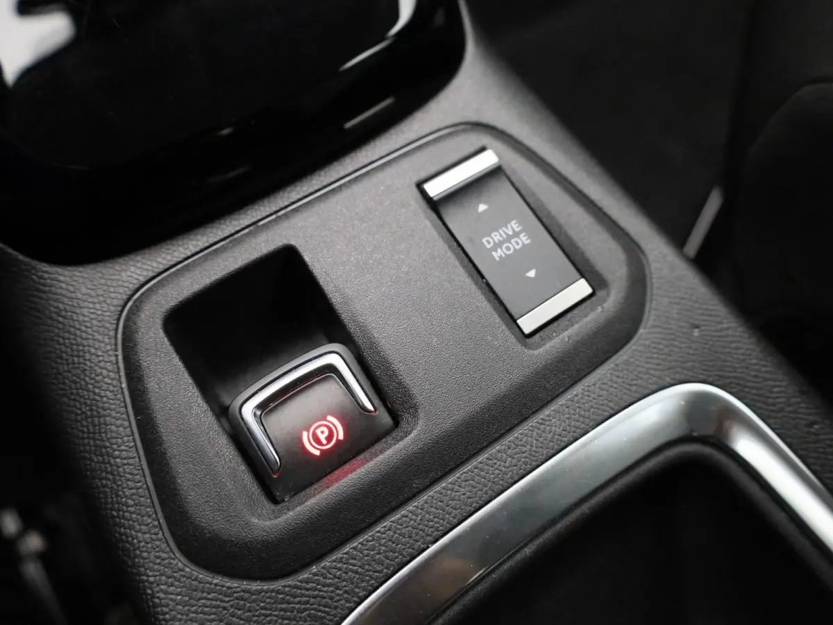 BEV 50kWh | 136pk | 3 Fase | 25.000km! | Apple Carplay/Android Auto |