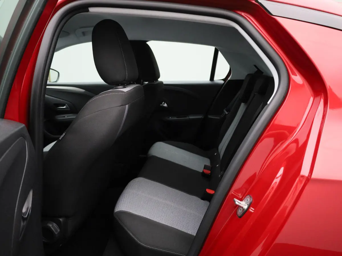 BEV 50kWh | 136pk | 3 Fase | 25.000km! | Apple Carplay/Android Auto |