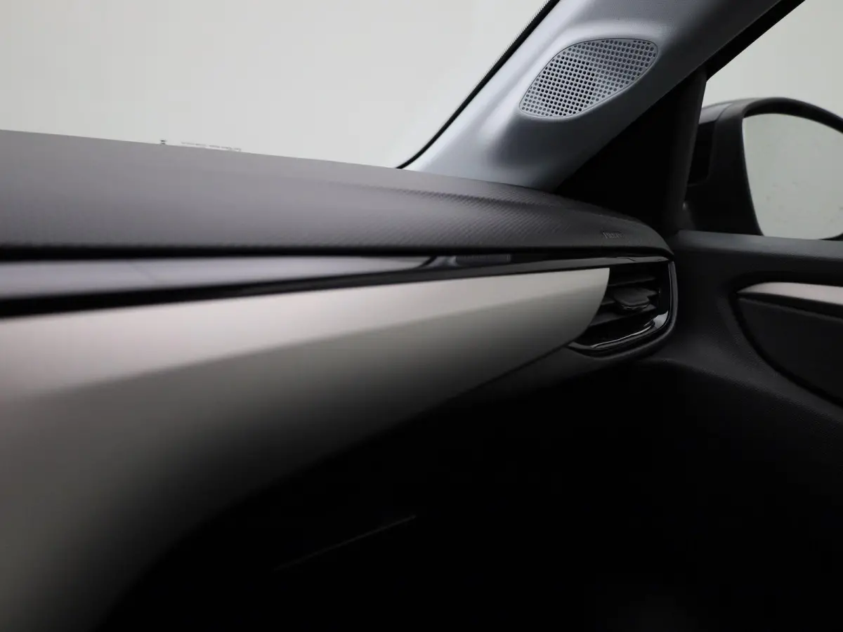 BEV 50kWh | 136pk | 3 Fase | 25.000km! | Apple Carplay/Android Auto |