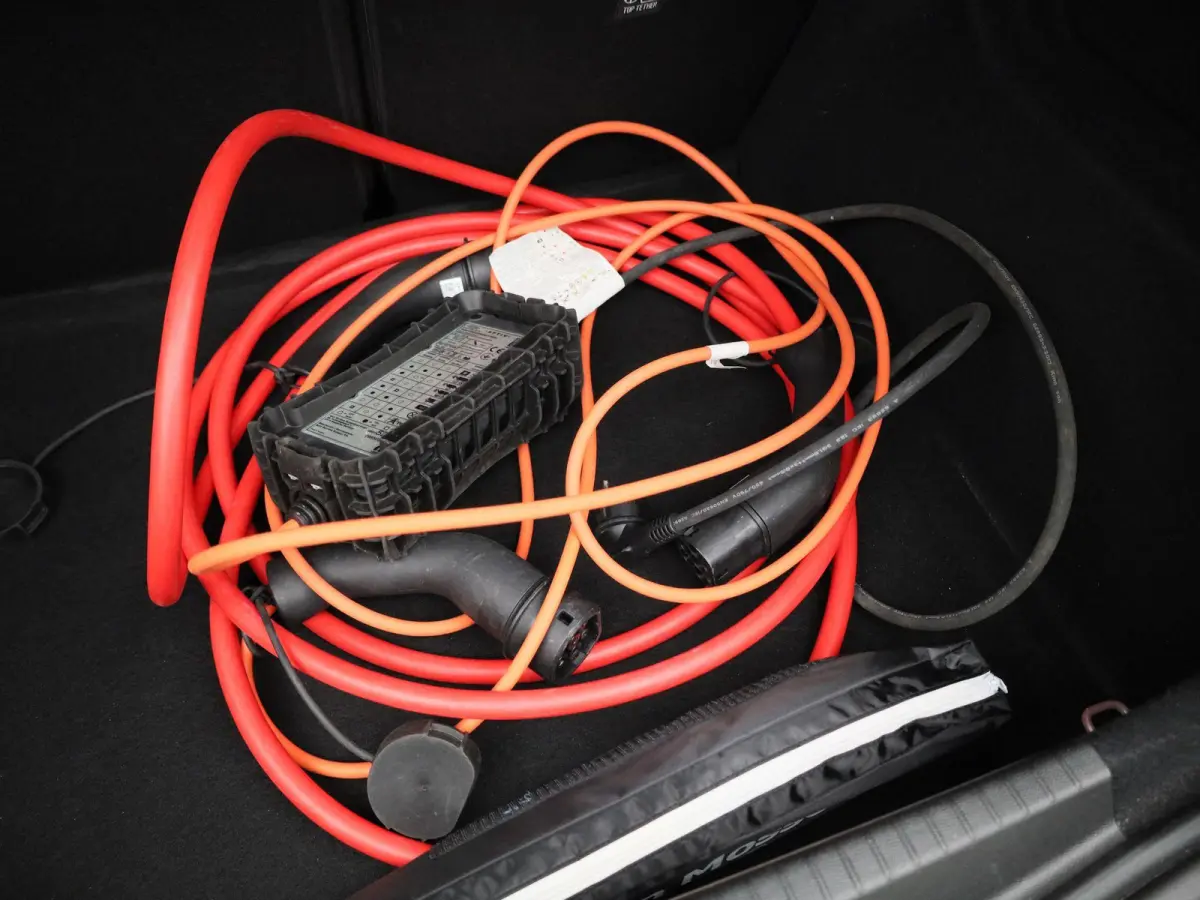 BEV 50kWh | 136pk | 3 Fase | 25.000km! | Apple Carplay/Android Auto |