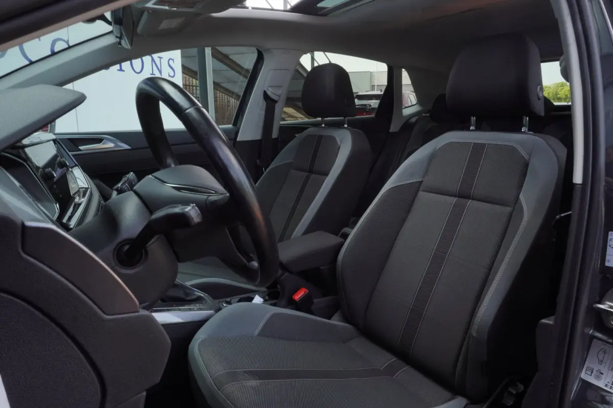1.0 TSI Highline Business R Line+Pano-dak+Led+Navi++Keyless= DEALER ONDERDOUDEN !!