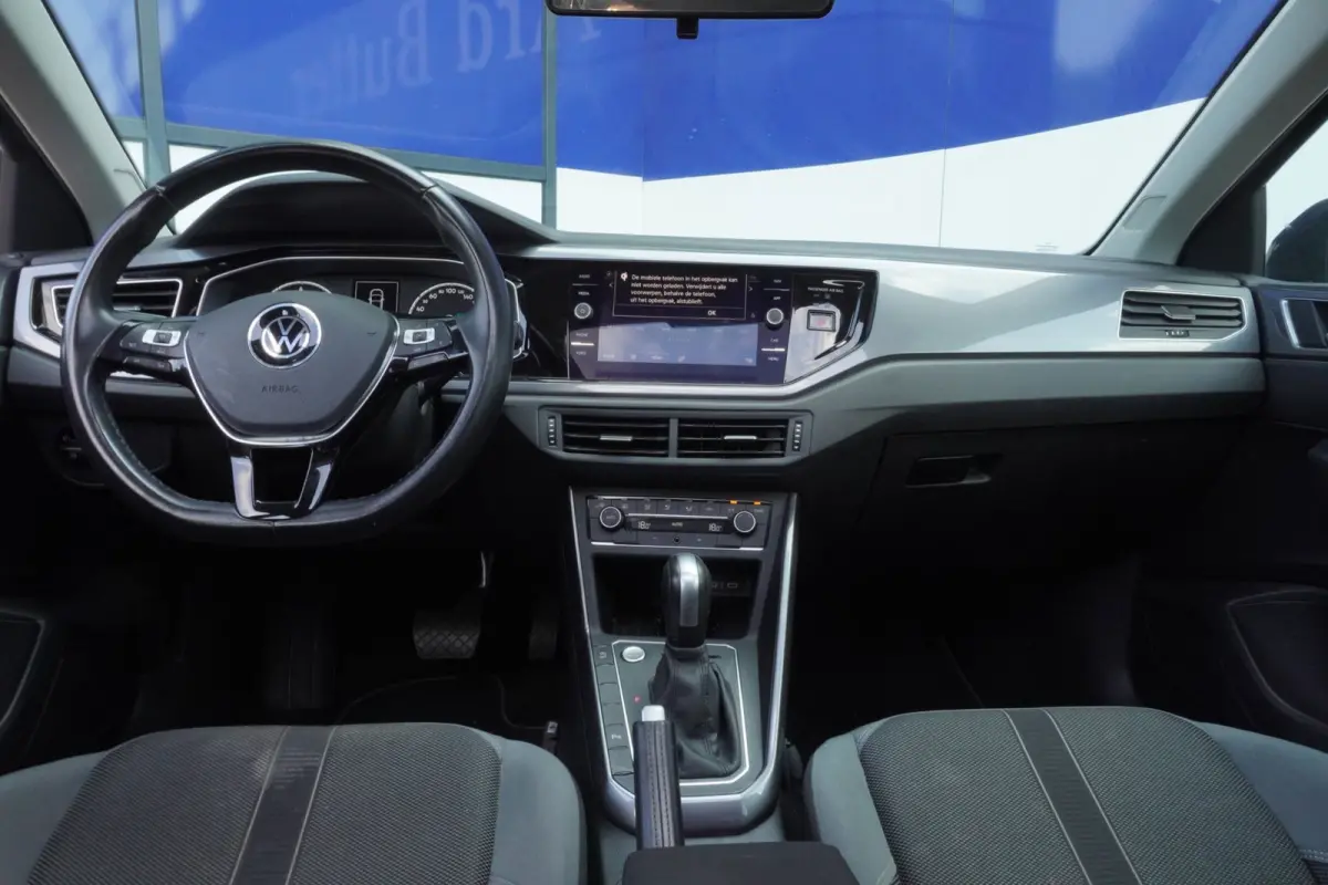 1.0 TSI Highline Business R Line+Pano-dak+Led+Navi++Keyless= DEALER ONDERDOUDEN !!