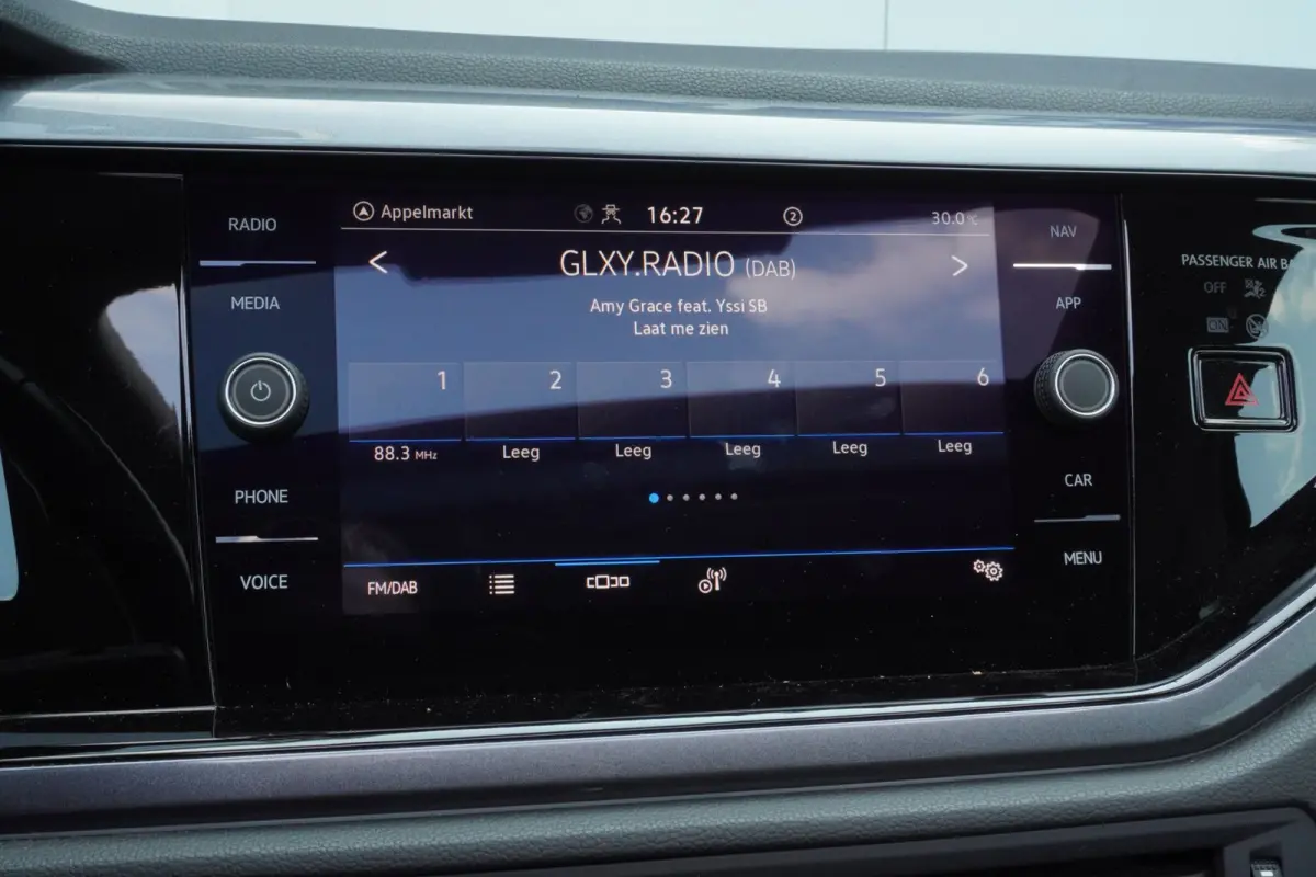 1.0 TSI Highline Business R Line+Pano-dak+Led+Navi++Keyless= DEALER ONDERDOUDEN !!