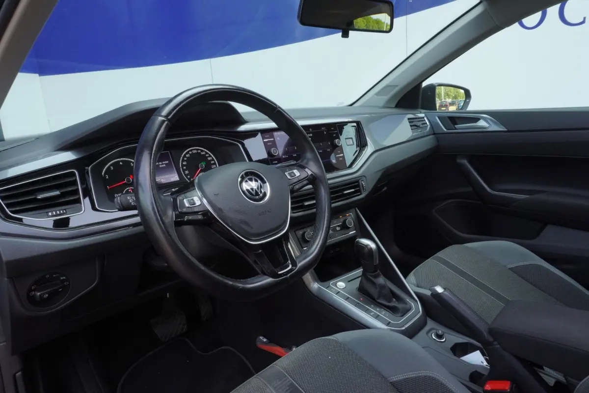 1.0 TSI Highline Business R Line+Pano-dak+Led+Navi++Keyless= DEALER ONDERDOUDEN !!