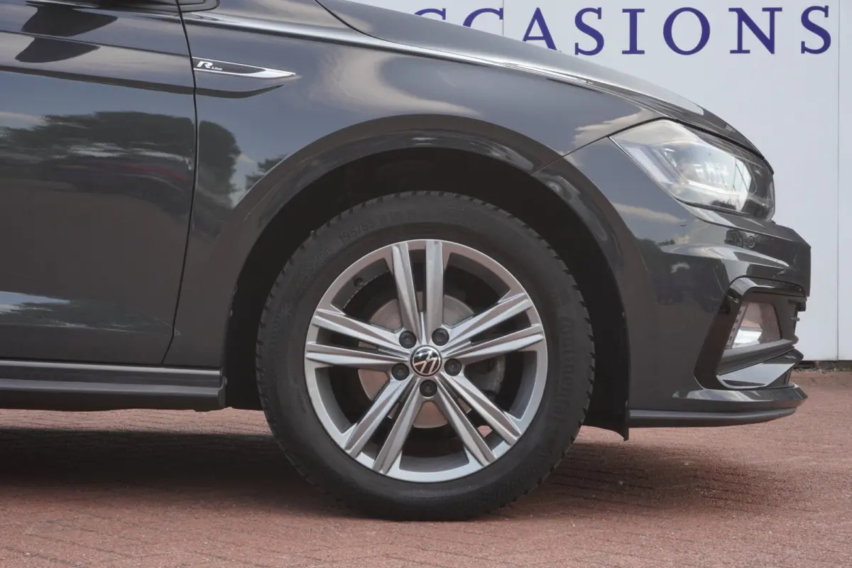 1.0 TSI Highline Business R Line+Pano-dak+Led+Navi++Keyless= DEALER ONDERDOUDEN !!
