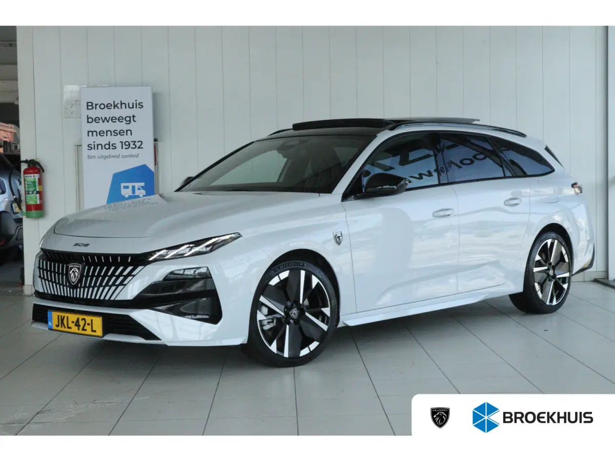 1.6 Plug-in Hybrid 195 GT | Adapt. Cruise | Focal Audio | Schuifdak | 360 Camera | Elektr. klep | Keyless | Carplay | Navi | Climate | MATRIX | 18 Inch | Standkachel