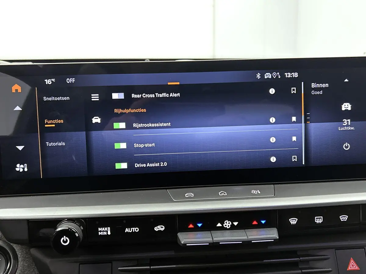 1.2 Turbo Hybrid GS Achteruitrijcamera / Apple Carplay/Android Auto / Vol Automatische airco / matrix LED koplampen / LMV 19"