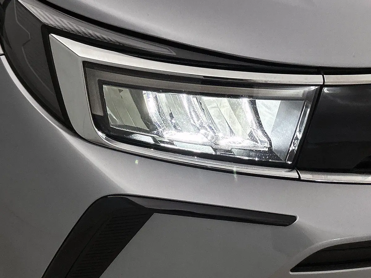 1.2 Turbo Business Edition | Navigatie | Parkeersensoren | Climate control | 18" Lichtmetalen velgen