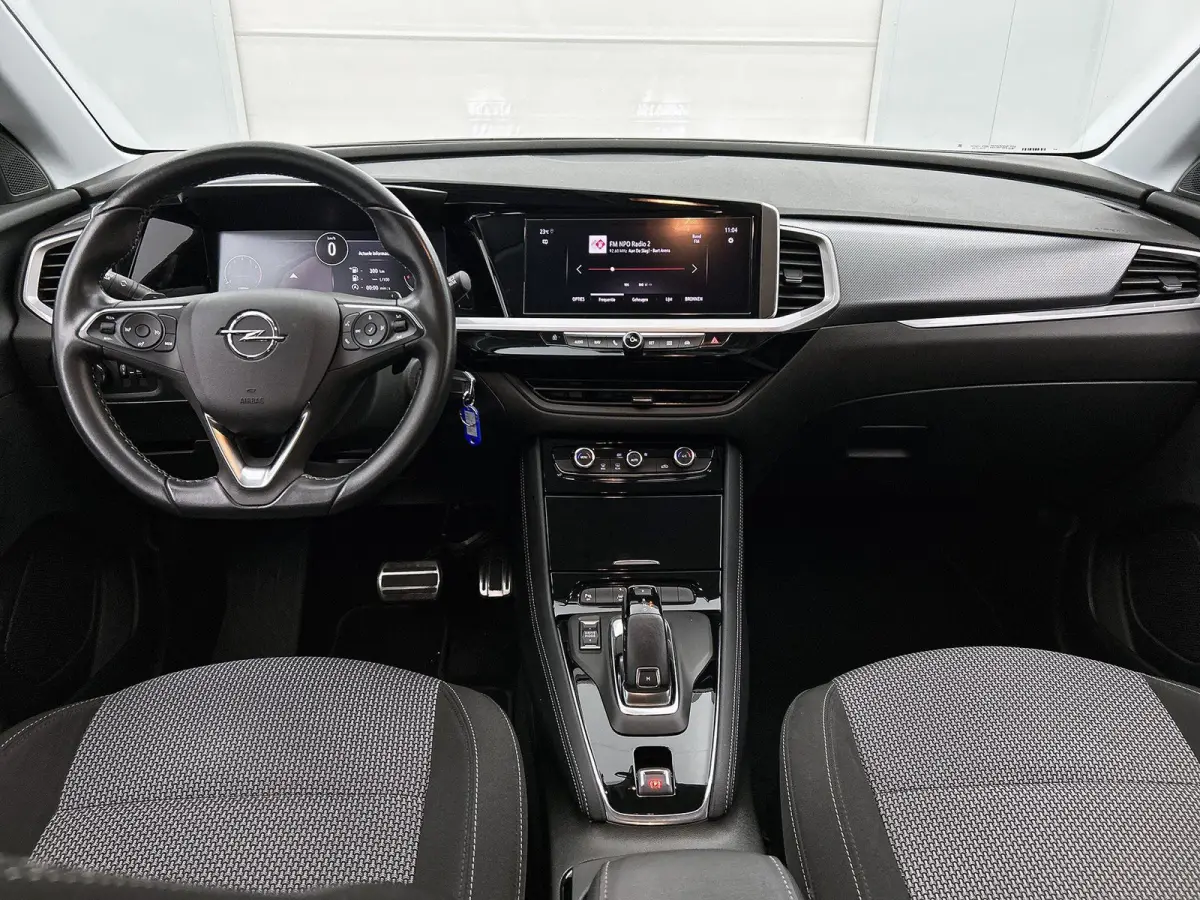 1.2 Turbo Business Edition | Navigatie | Parkeersensoren | Climate control | 18" Lichtmetalen velgen