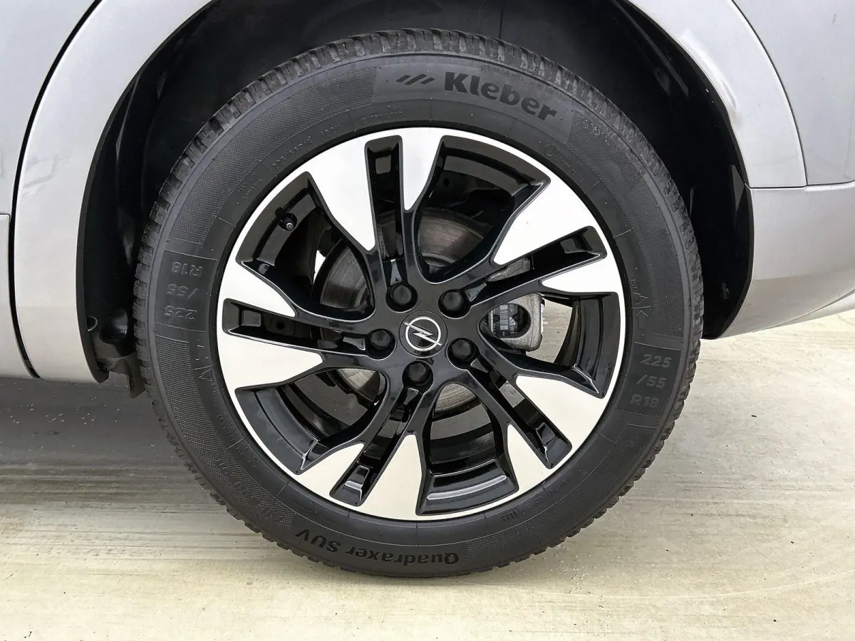 1.2 Turbo Business Edition | Navigatie | Parkeersensoren | Climate control | 18" Lichtmetalen velgen