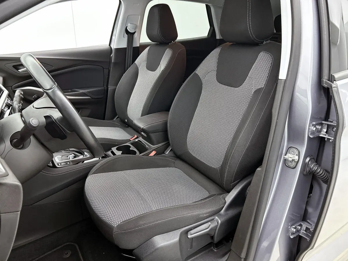 1.2 Turbo Business Edition | Navigatie | Parkeersensoren | Climate control | 18" Lichtmetalen velgen