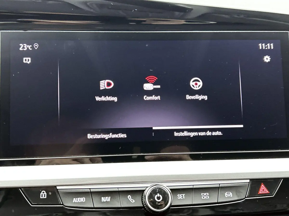 1.2 Turbo Business Edition | Navigatie | Parkeersensoren | Climate control | 18" Lichtmetalen velgen